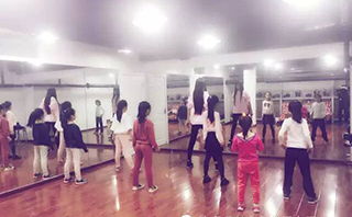 苏家屯星梦舞蹈艺术培训中心:以专业教学引领行业潮流,帮助孩子们发现舞蹈潜能 苏家屯星梦舞蹈艺术培训中心:以专业教学引领行业潮流,帮助孩子们发现舞蹈潜能