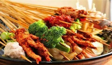(串串香菜品介绍)品尝串串香美味多样，丰富多彩的串串香菜品清单图片推荐