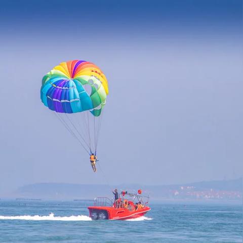 (《开心宝贝之开心超人》)【开心宝贝之开心超人带着笑容飞翔,让快乐传遍每个角落】。 (《开心宝贝之开心超人》)【开心宝贝之开心超人带着笑容飞翔,让快乐传遍每个角落】。