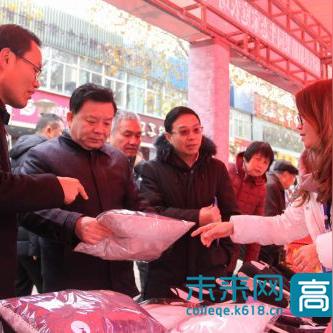 (蘑菇战争2怎么玩国际服)探究蘑菇战争2国际服：全球玩家热衷的策略战争游戏环境