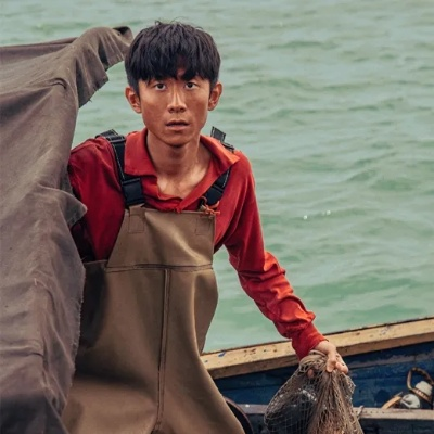 (张一山守岛人剧照)张一山守护者们免费播放，开启保护者之路，共同捍卫美好未来