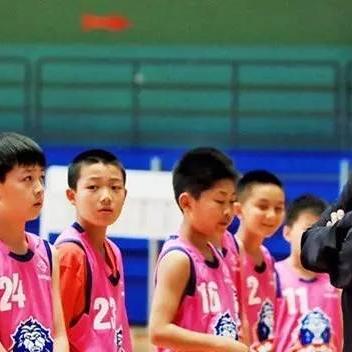 我的战争游戏：探索未知领域，征服无尽挑战，勇往直前，战无不胜