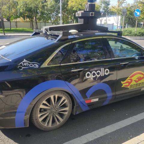 (特斯拉里面的游戏)特斯拉内置游戏：探索未来科技的娱乐新时代！