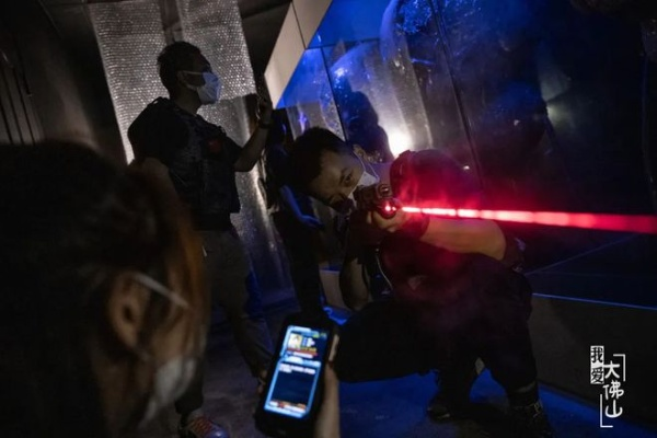 深度解读躲猫猫密室真人体验:新型互动娱乐模式的风靡全球与社会价值探析