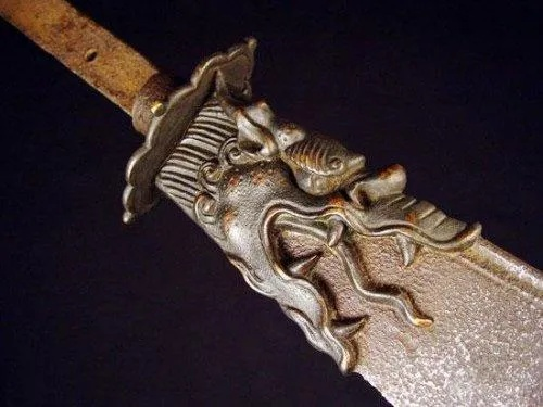 (怪异刀具)探寻神秘之地:怪攘刀子的传说和秘密力量揭秘 (怪异刀具)探寻神秘之地:怪攘刀子的传说和秘密力量揭秘