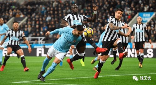 (纽卡斯尔逆转阿森纳)纽卡斯尔联主场对阵豪门阿森纳,双方实力悬殊引发球迷关注